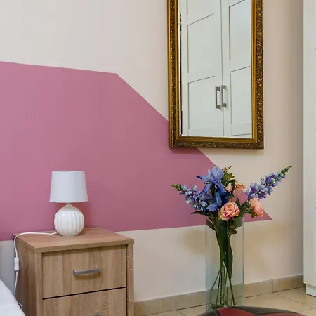 Apartment Downtown Shopping Street Family Polwiejska By Renters