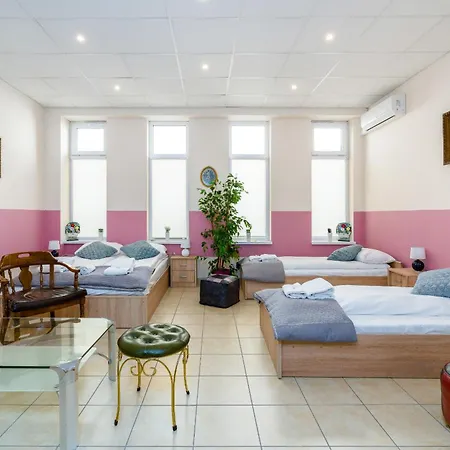 Apartment Downtown Shopping Street Family Polwiejska By Renters *